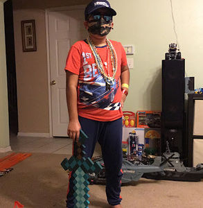 Meet your Posher, Dominic